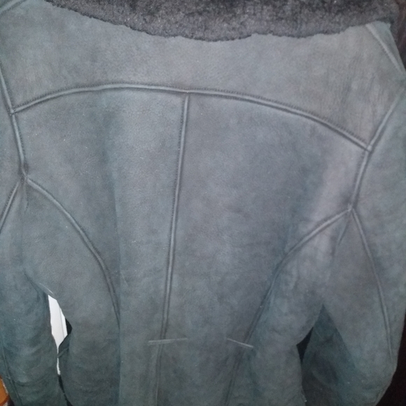 Wilson's ladies short sheepskin black jacket, size S/M. - Picture 3 of 3